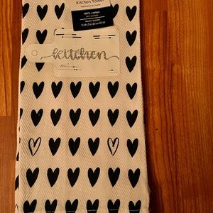 I’m selling these custom Mainstays kitchen towels I can do ones you want to☺️